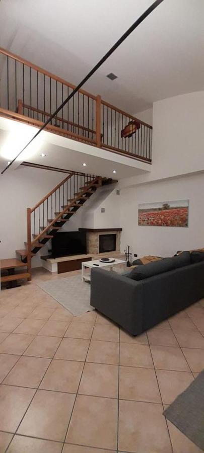 Tenuta Ferrari Cortile Ngoại thất bức ảnh